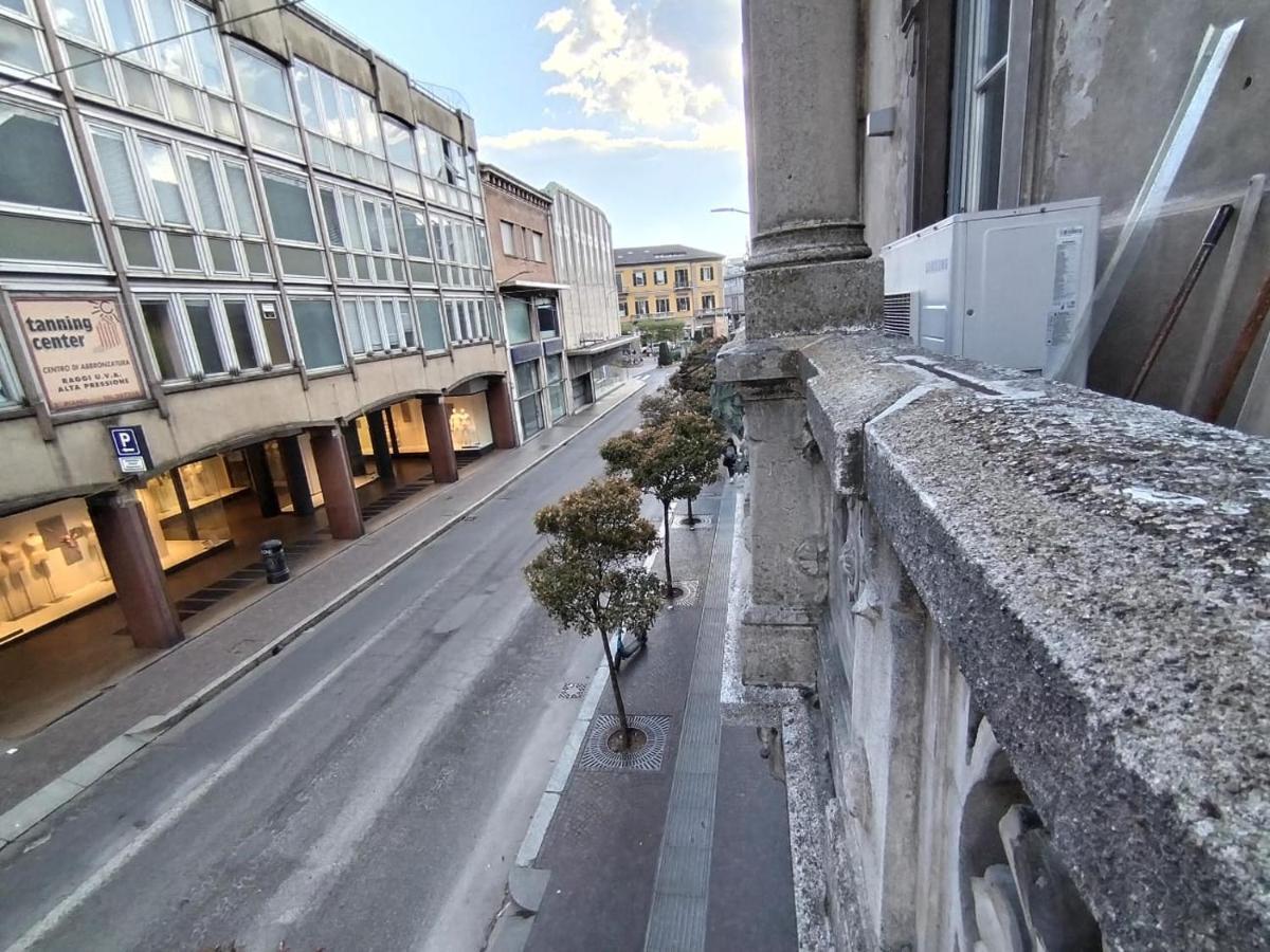 Loft Via Morosini Centro Varese - Ixihome Luaran gambar
